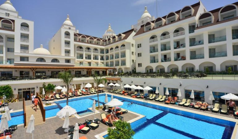 Side Crown Serenity 5* All Inclusive – Side – Turska