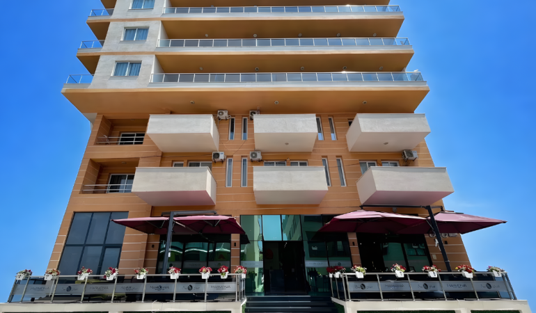 HOTEL SUN 3*, polupansion – Drač, Albanija