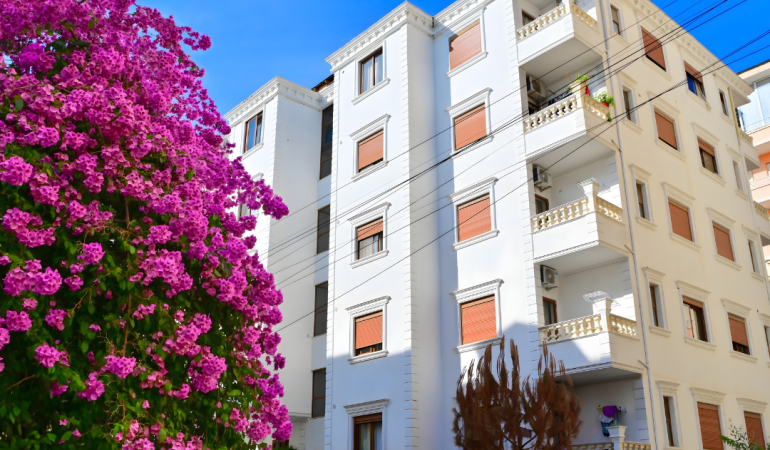 BOHO 3*, polupansion – Drač, Albanija za penzionere+prevoz
